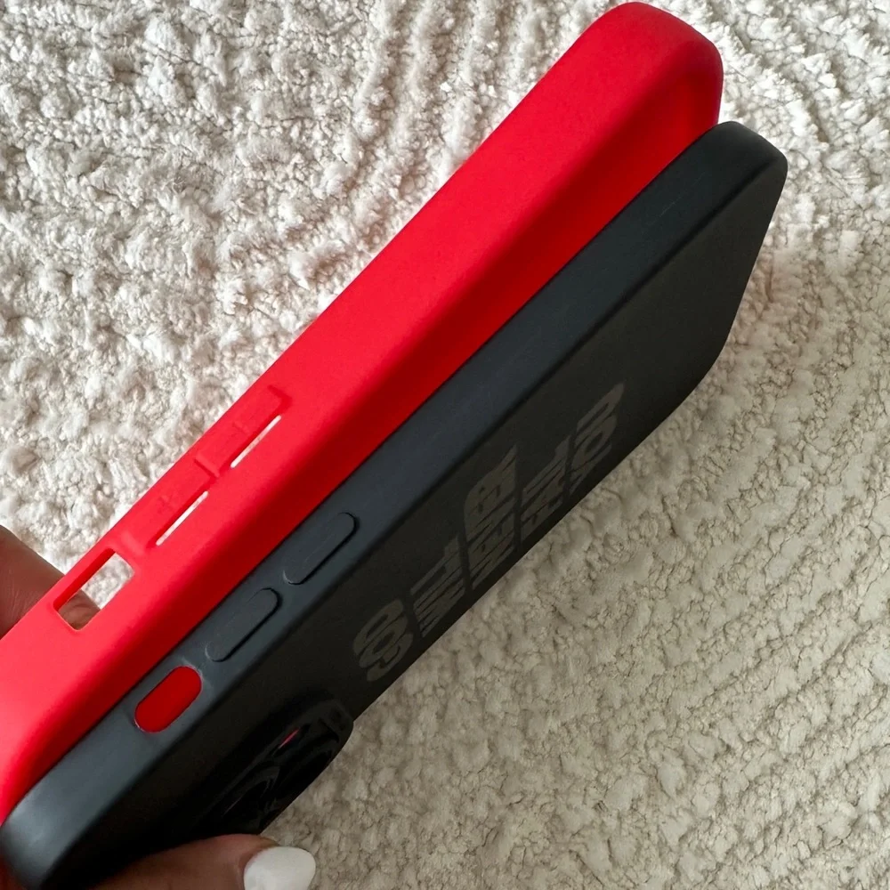 iPhone 14 Pro silicone phone covers (2)